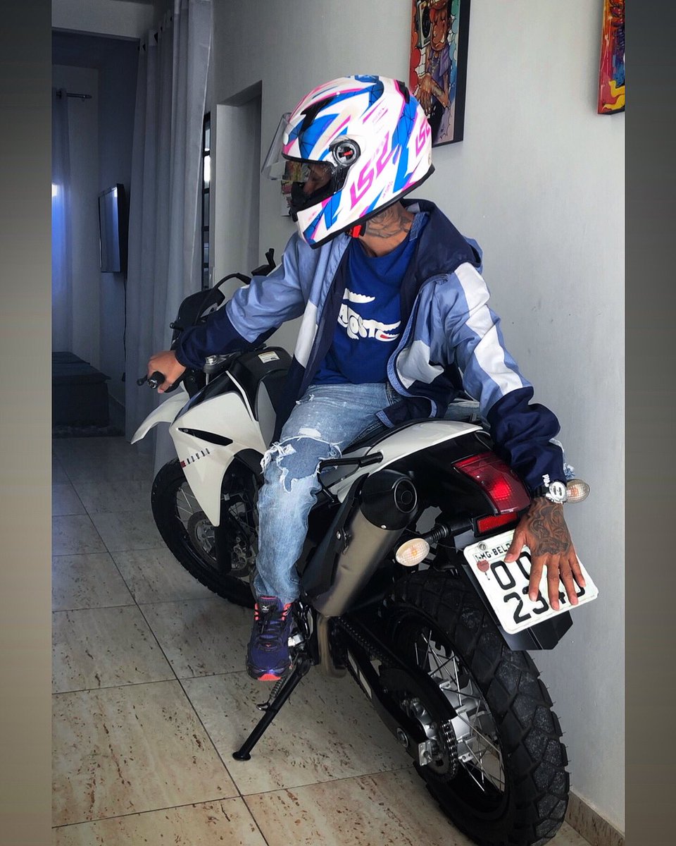 Alex66_031's tweet photo. Olhe pra cima , que รฉ de lรก que vem tua forรงa . ๐๐ฝ๐โค๏ธ
.
#xt660
#blessed https://t.co/xmdd3vu1tz