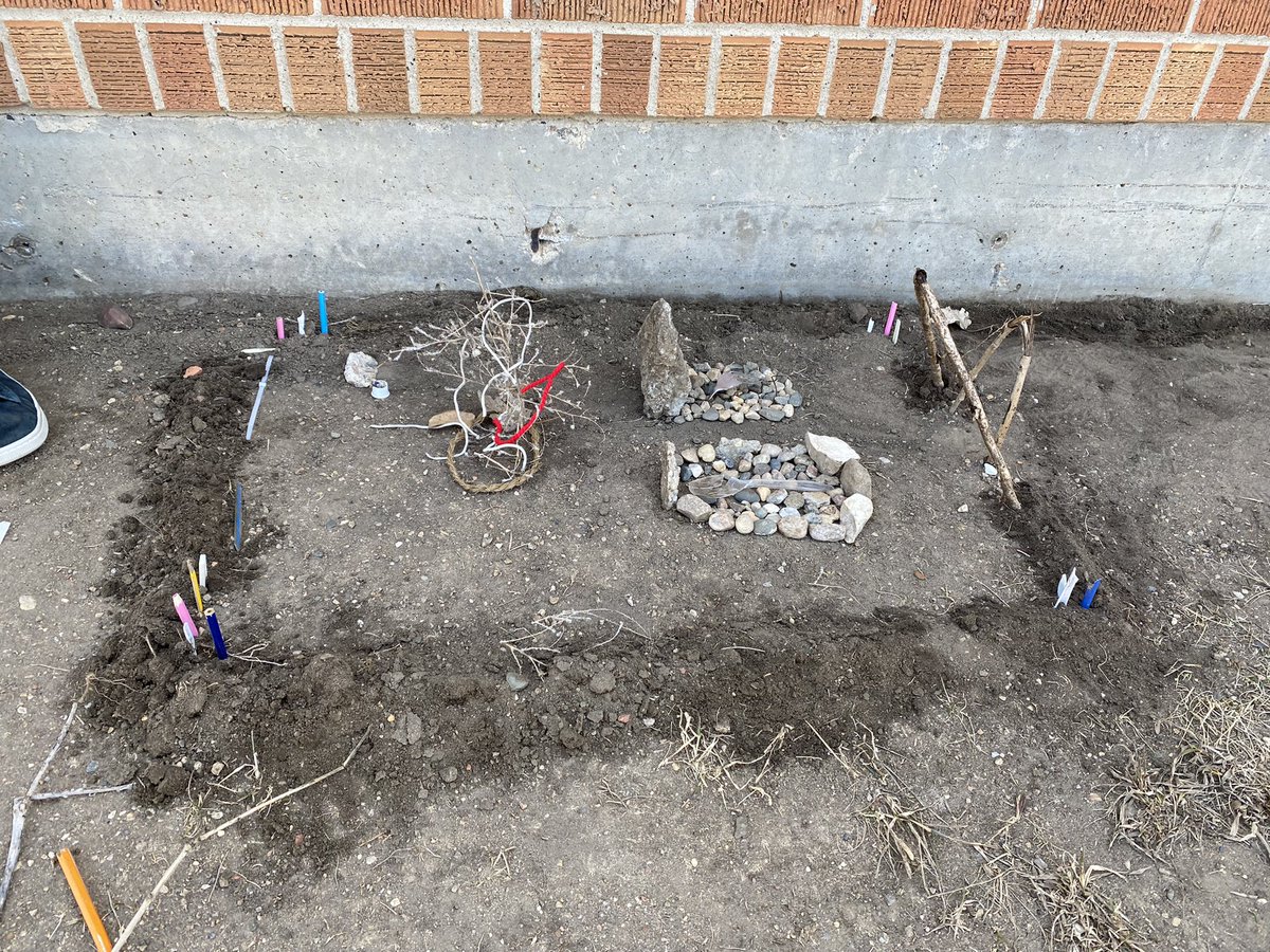 msfunk2's tweet photo. To celebrate Earth Day, we got outside and created ‘earthworks’ sculptures to reconnect with our planet. Our inspiration came from artists Goldsworthy and Smithson. The ideas were flowing and we felt the sun on our skin and the wind in our hair. #pssd #getoutside #EarthDay https://t.co/DainUduB0L