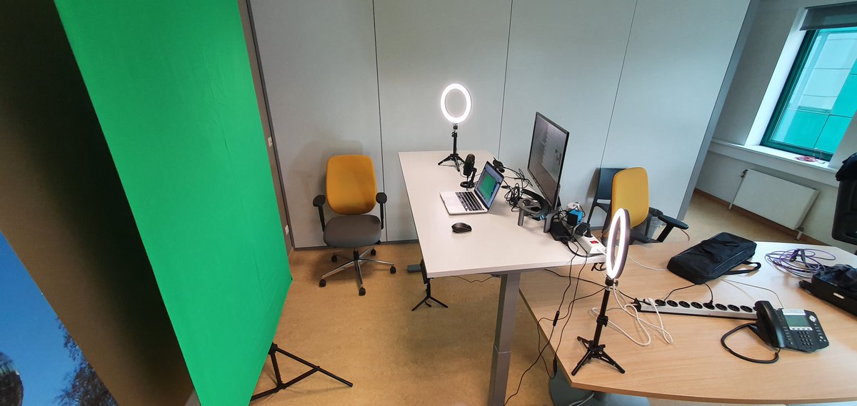 flhoest's tweet photo. Something is happening.... #recording #mysession https://t.co/IBQw9vbl7K