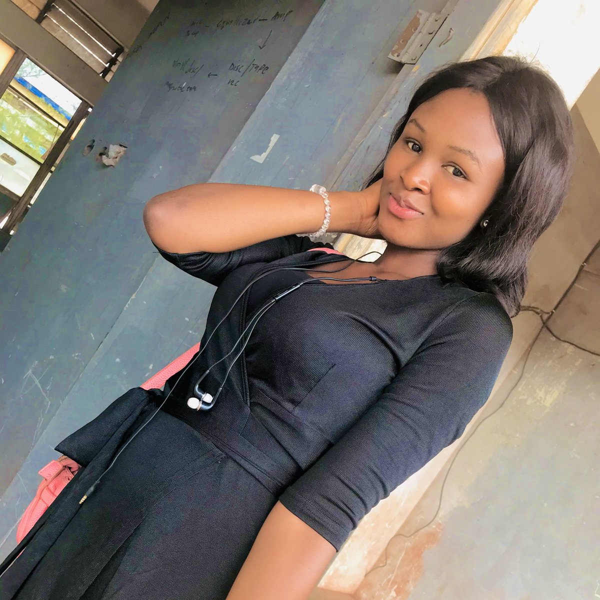 Trisha_blizz's tweet photo. #NewProfilePic https://t.co/gwTvfiIRvW