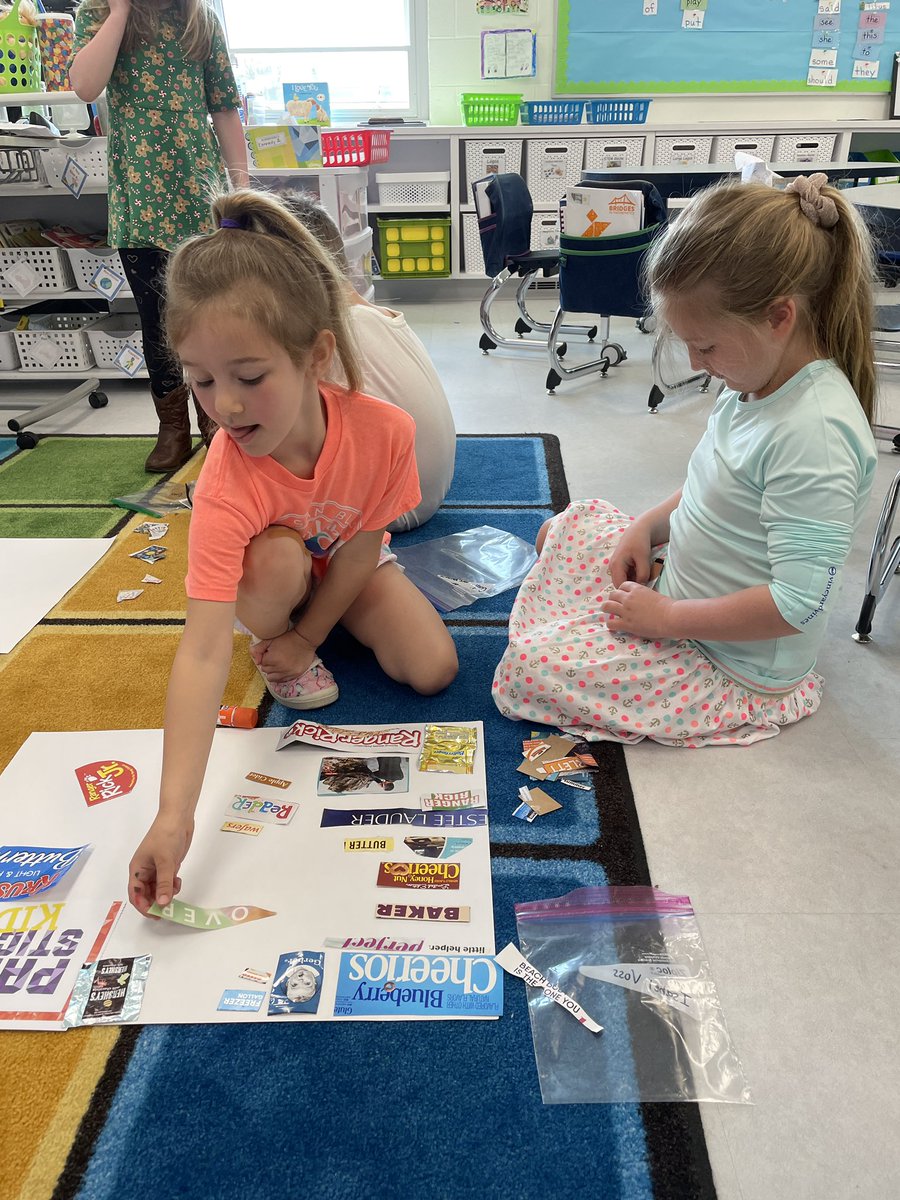 ReneeVarnum's tweet photo. Phonics Projects in the works! We can’t wait to share with each other. #tcphonics #mcdowell https://t.co/JreRREF7IE
