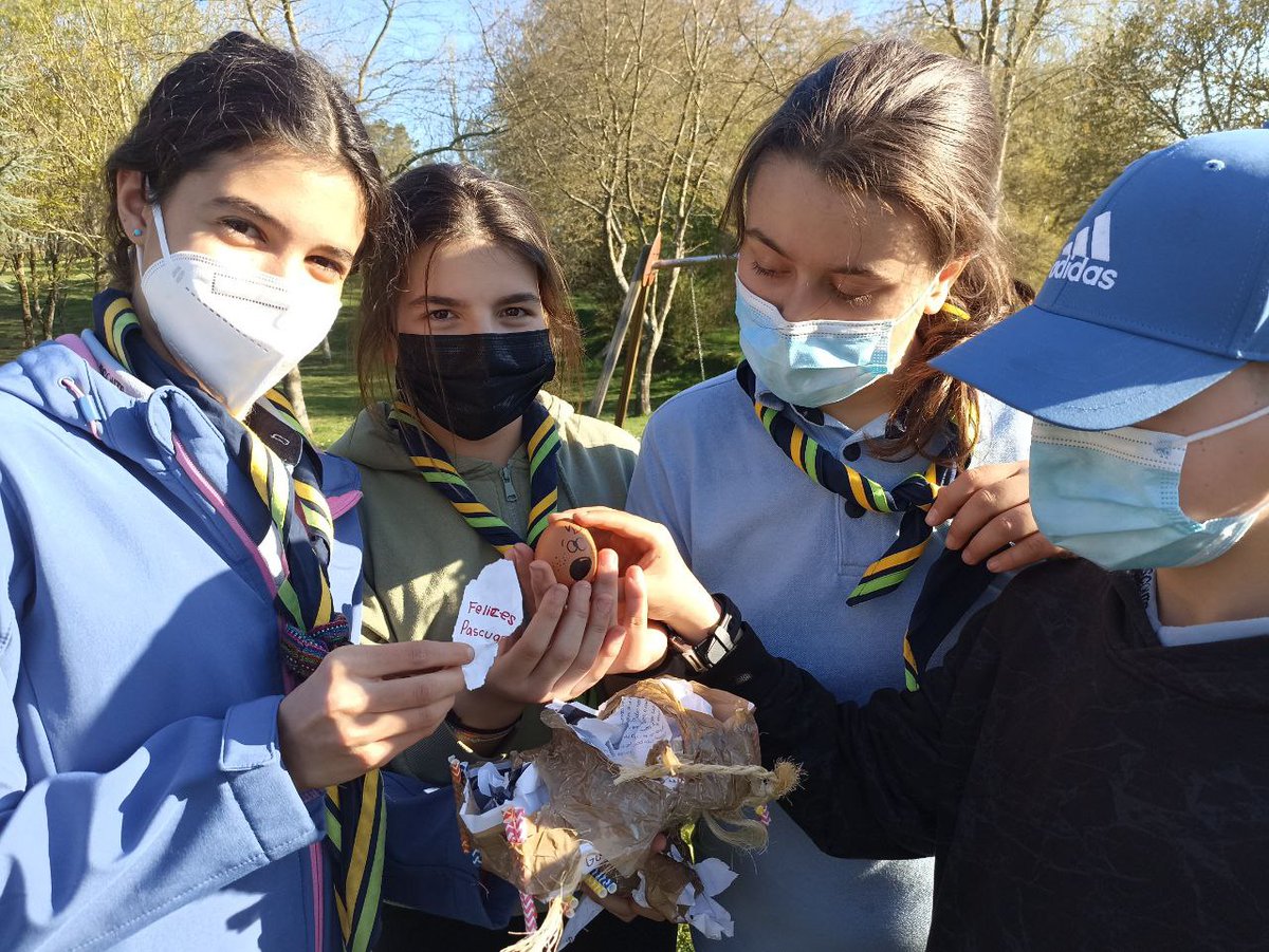scoutilex's tweet photo. Rutas que compartiron treitos co #CamiñodeSantiago, traballo en equipo, prática de técnicas scout e moita diversión, e non menos anécdotas para o recordo, son o resumo deste #CampamentoScout das Pat. Aguias, Rinos e Linces da nosa Sección Scout #SonScout #SoyScout @scout_es https://t.co/SzRDPzxN45
