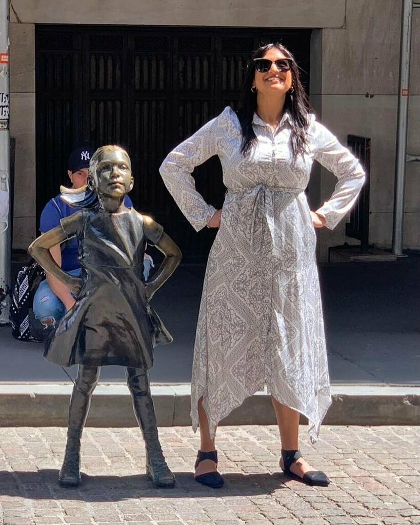 Radha824's tweet photo. Fearless girl
.
.
.
#ListenToRadha #NYCAdventures #FearlessGirl #NYSE #WallStreet #LeToteStyle https://t.co/Le3k54quZV https://t.co/jjbV2zYB5q