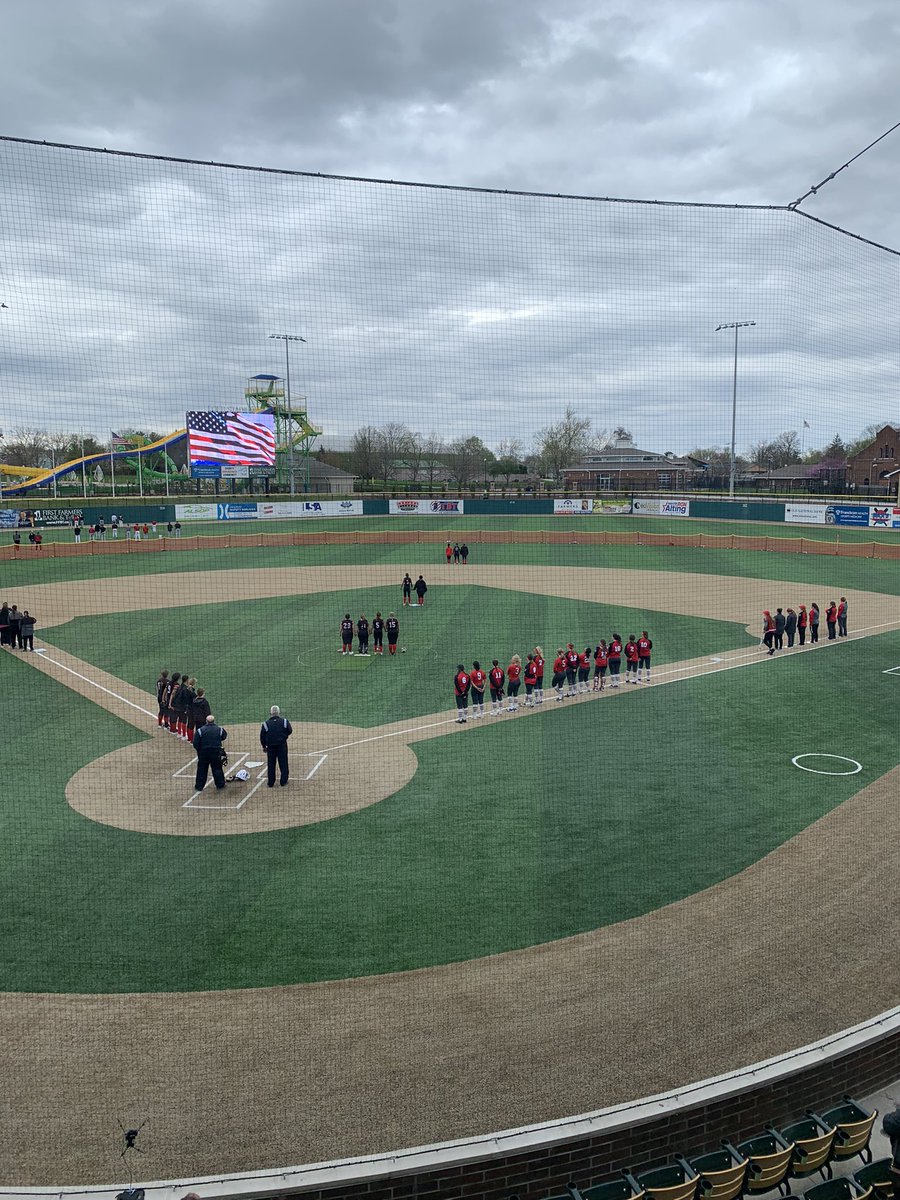 JeffAthletics's tweet photo. Softball hosting WL at Loeb Stadium. 1st pitch comin up! https://t.co/FtcAsbOROJ