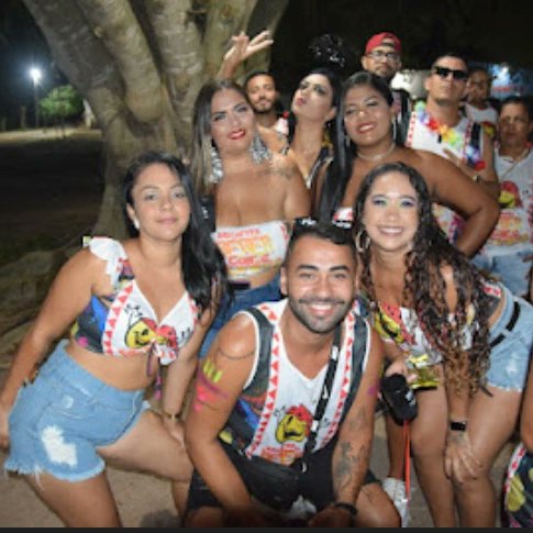 cair_e's tweet photo. Obrigado mais uma vez a todos foliões do Bloco Beber Cair e Le"O diabo não tem poder quando vc conhece o Deus vivo !!vantar ! 
Essa festa linda de abadás , é feita por todos vcs a 12 anos . 

Quero agradecer a Deus por está sempre em nossos planos , e a  toda diretória.Ate 2023. https://t.co/xbwR3cNjX7