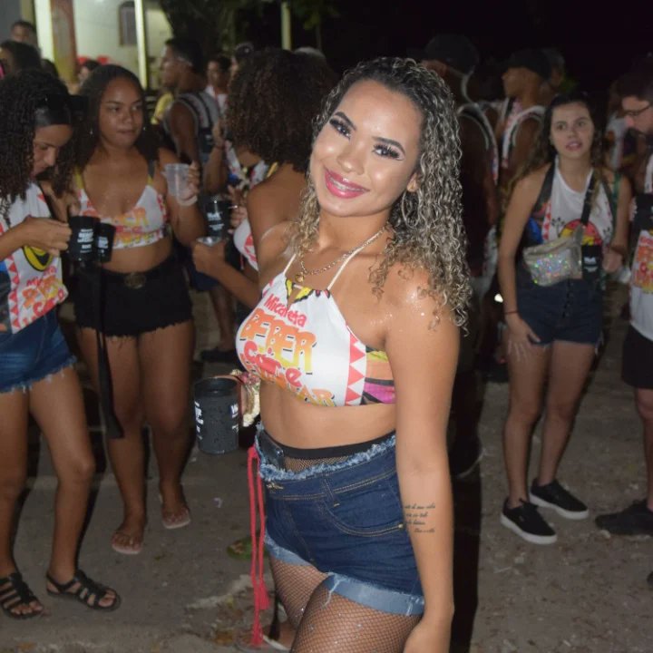 cair_e's tweet photo. Obrigado mais uma vez a todos foliões do Bloco Beber Cair e Le"O diabo não tem poder quando vc conhece o Deus vivo !!vantar ! 
Essa festa linda de abadás , é feita por todos vcs a 12 anos . 

Quero agradecer a Deus por está sempre em nossos planos , e a  toda diretória.Ate 2023. https://t.co/xbwR3cNjX7