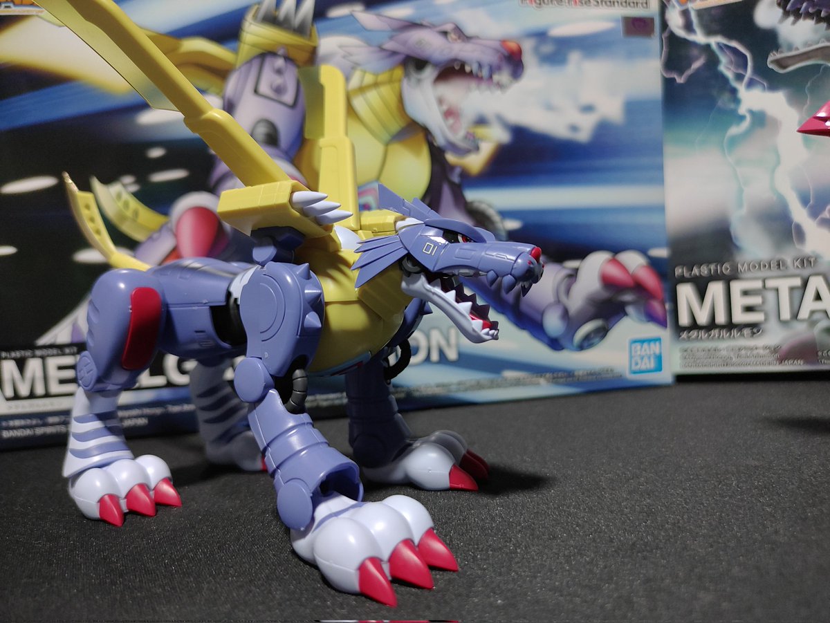 itsAsizex's tweet photo. Buah chaval menudo locuron de model kit el #amplified de #metalgarurumon por aquí dejo unas fotos, ya tengo la pareja tanto estándar como la amplificada de #digimon https://t.co/j5nnwpkyn7