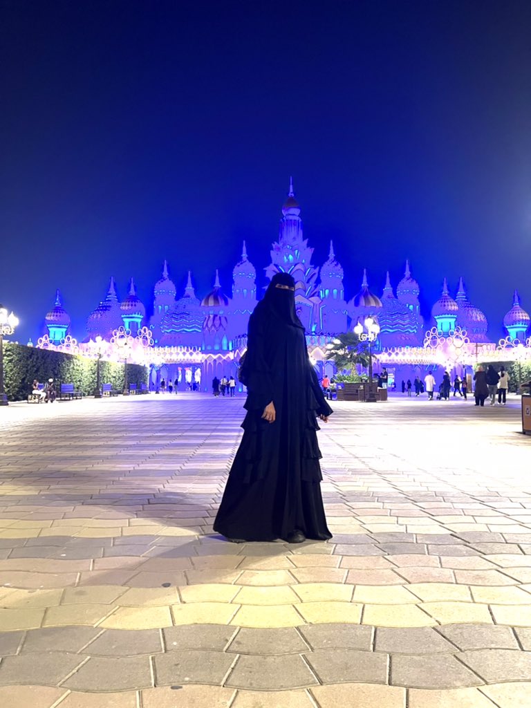 rematarigsd's tweet photo. دلِلي نفسَكِ  كأميرة … الحياة أقصر من أنْ  تَضيع في  مالايستحِقْ  👑💙 https://t.co/3nMXVLAKsj