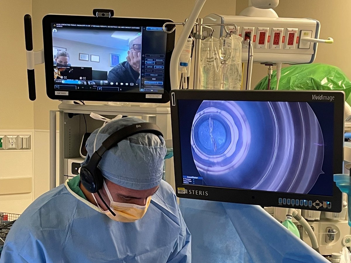 Orlando Health Orlando Regional Medical Center is on the cutting edge of virtual training for surgeons in robotic-assisted surgery techniques. Using the Intuitive Telepresence Platform, Orlando Health ORMC is training surgical teams around the world.
#ChooseOrlandoHealth