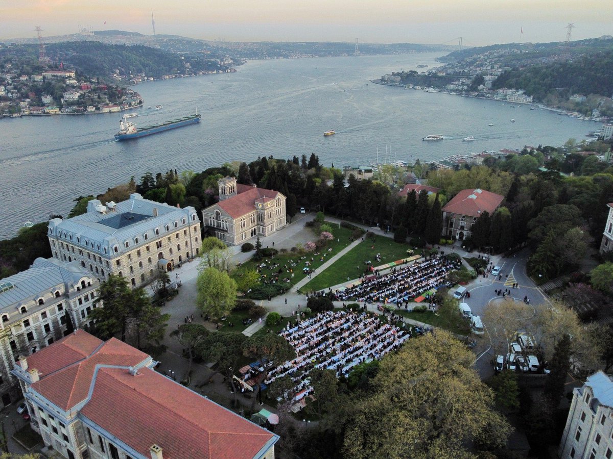 ybabacann's tweet photo. Boğaziçi bugün ayrı bir güzeldi @bisakboun https://t.co/vPRsq51Q0N