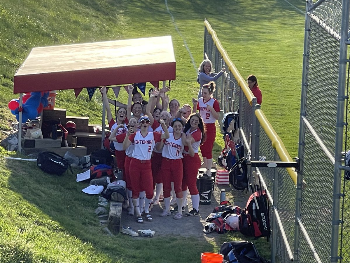 Amazing Team Effort in the Lady Eagles Senior Night Win over the a raiders 6-3. Congrats Seniors, Underclassmen and Coaches. Proud of You Ladies #EaglePride
