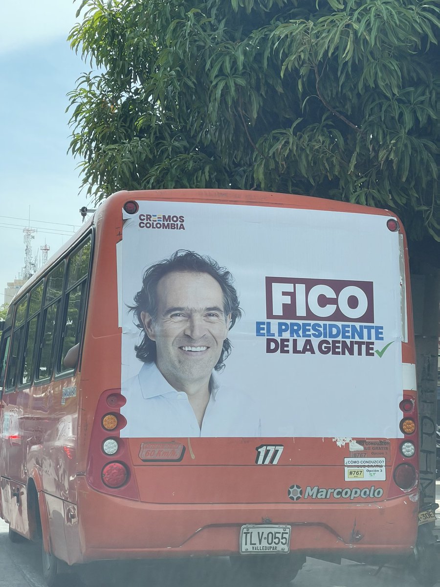 JD_Quinteror's tweet photo. Señores @AlcaldiaVpar es permitido que se usen los buses de transporte público para publicidad política del señor Fico Gutiérrez? Se podría usar Transmilenio también? @DCoronell @Villegasalejo @YesidLancheros @ZuluagaCamila @JuanPabloCalvas @SebastianNohra https://t.co/thXrdfvpuZ