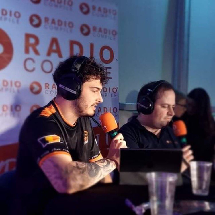 Houdinix26's tweet photo. Une première expérience w/ @TeamCrabe en Lan pour la Gameday de cast la finale de @RocketLeague  

C’est pour ça que j’ai pris la décision de revenir dans le monde du cast que ça soit sur R6 ou d’autres jeux ,sortir de ma zone de confort sera un nouveau challenge ! 

Dm open ✌🏻 https://t.co/NtZn2aRib7