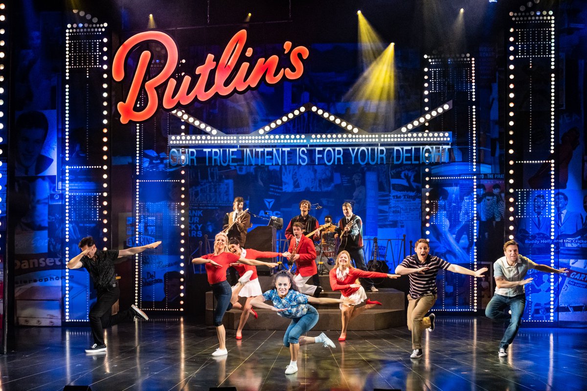 Our review of the 60s musical Dreamboats And Petticoats: Bringing On Back The Good Times at the Newcastle Theatre Royal <a href="/TheatreRoyalNew/">Newcastle Theatre Royal</a> this week until Saturday 30 April 2022
northeasttheatreguide.co.uk/2022/04/review…