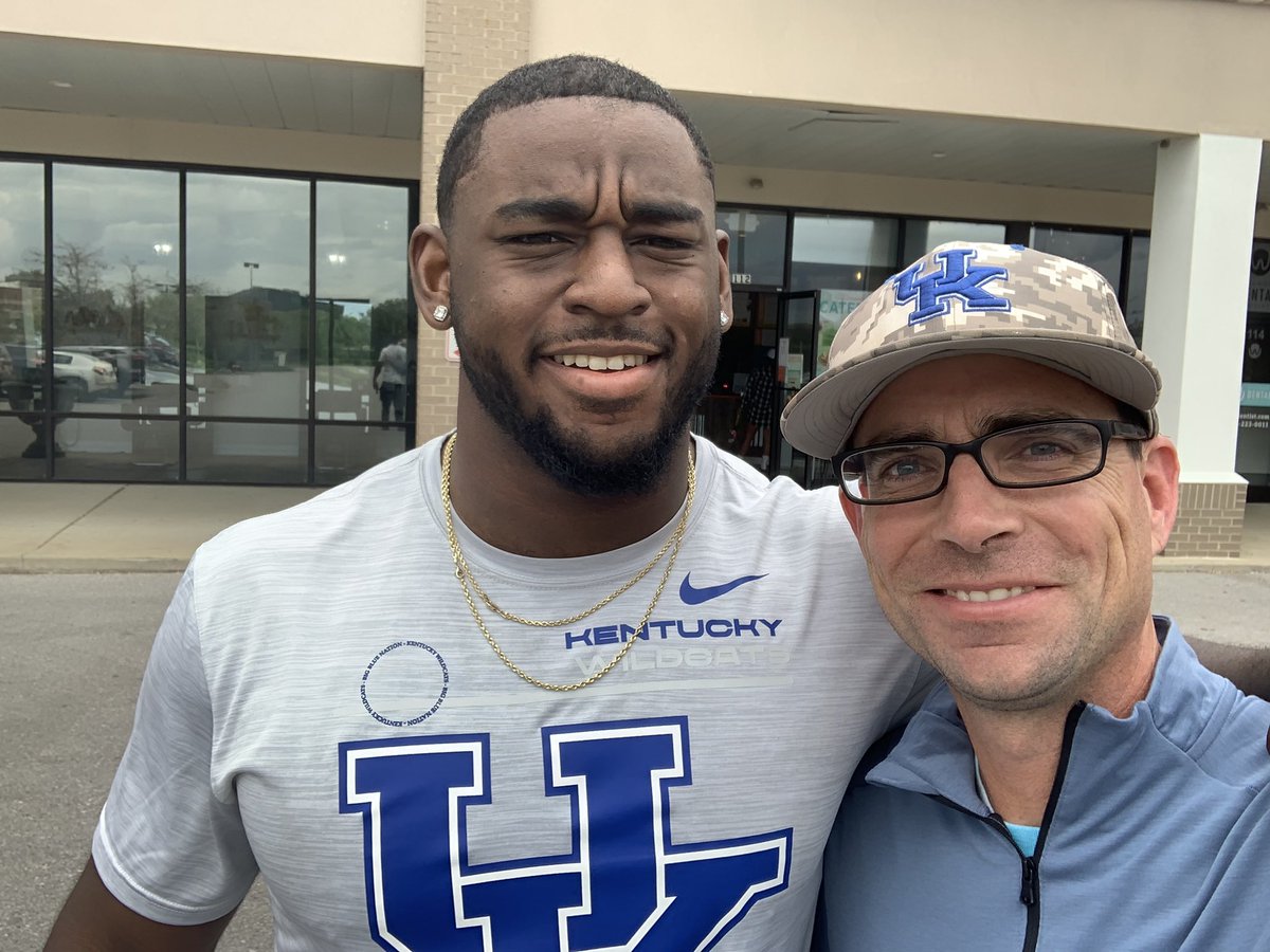 Clear eyes full heart... last day in Lex for a while for my @JPaschalx! Pray for this dude! Draft is coming up.  Love what God has done and is doing <a href="/UKFootball/">Kentucky Football</a> <a href="/UKCoachStoops/">Mark Stoops</a>