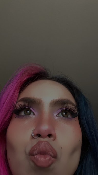 𝓁𝒾𝓏|-/🩵 - 2 pic. 🥹💗💗💗💗💗 https://t.co/vyevbFSiJC