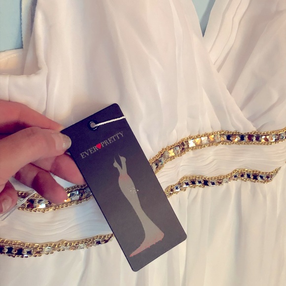 JenniferTeal13's tweet photo. So good I had to share! Check out all the items I'm loving on @Poshmarkapp from @1ExquisiteKiss #poshmark #fashion #style #shopmycloset #dancingqueen #everpretty #theflyingpigssharegroup: https://t.co/Y5azYJLL6k https://t.co/ZjMQO3blkv