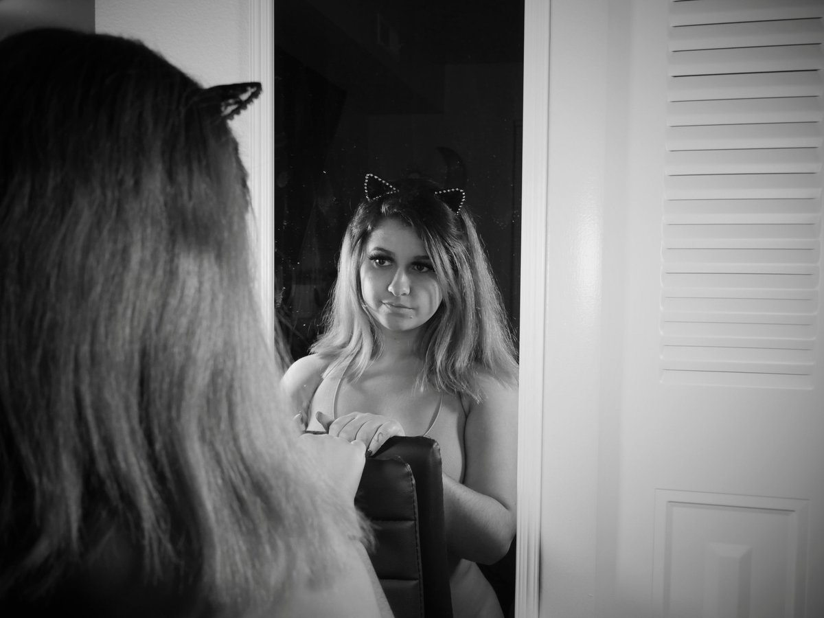 kittychampagne0's tweet photo. https://t.co/GinFMetVDh https://t.co/cFJs0GDEZN