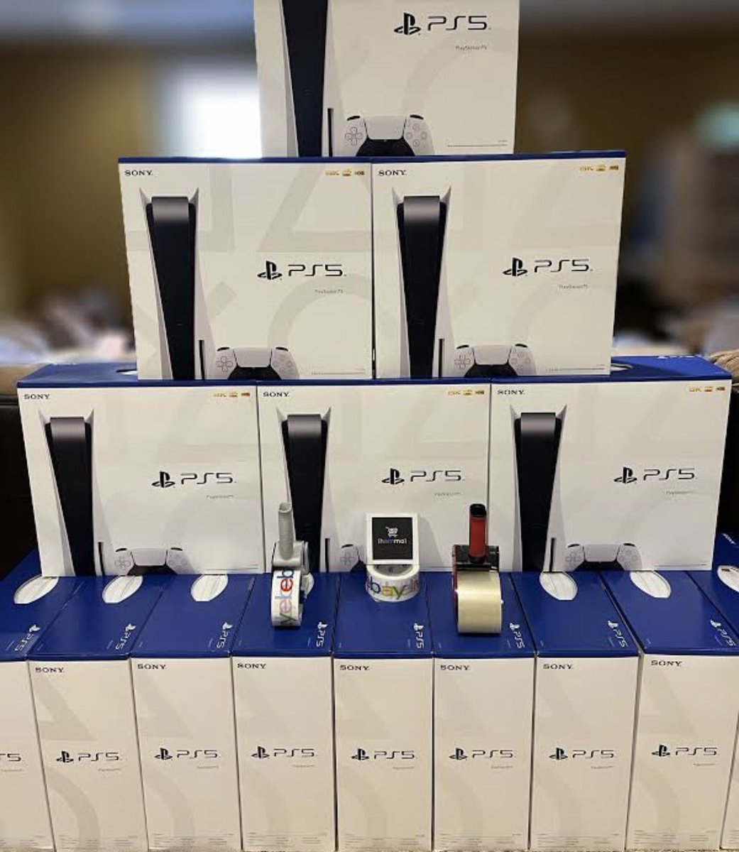 caggart78's tweet image. @Sony @PlayStation You could’ve reached out to every person that had a playstation plus account and sold to them directly. Instead you have people like whoever this is hoarding PS5s milking YOUR customers for extra money. #makeszerosense