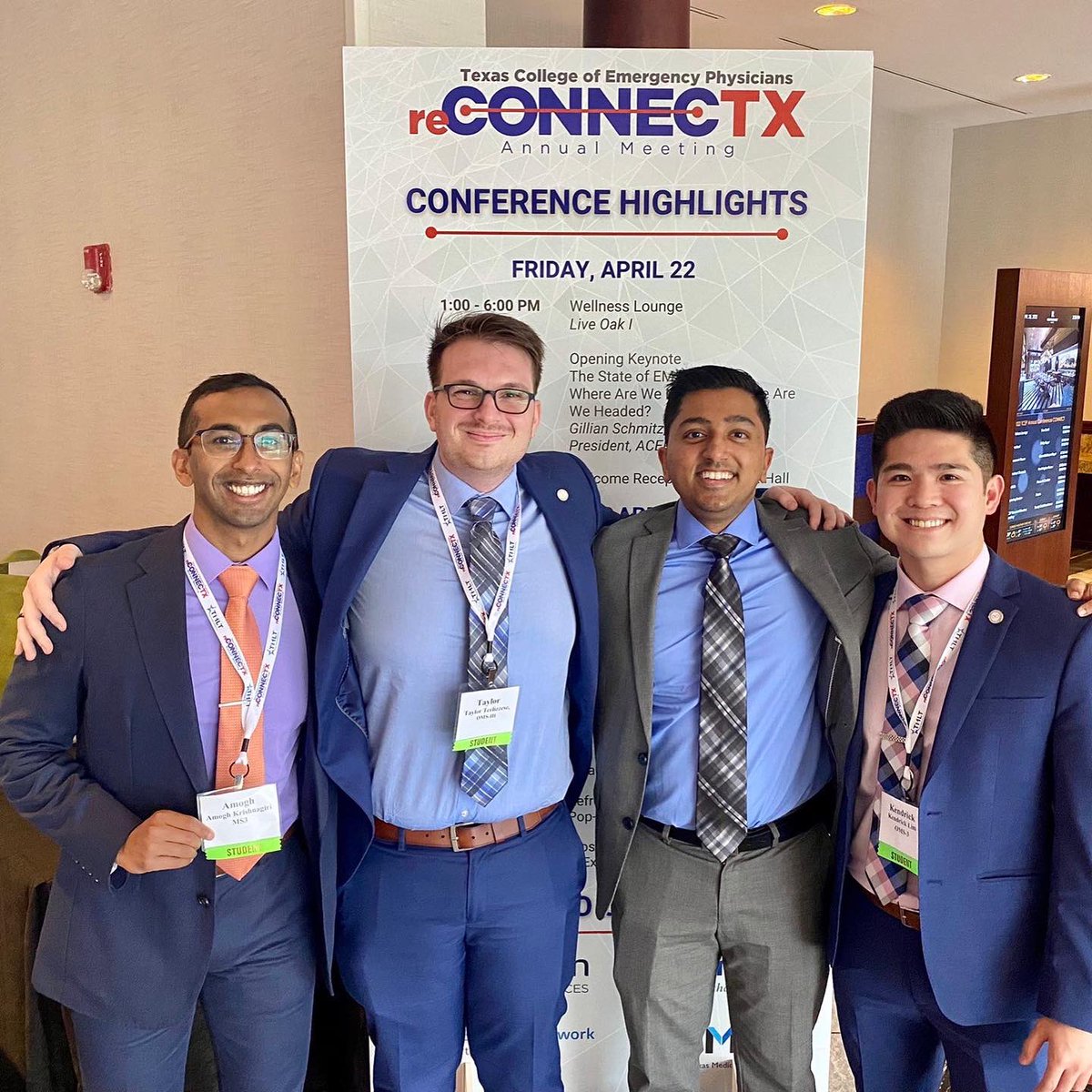 texACEPstudent's tweet photo. That’s a wrap on TCEP re-CONNECT 2022! What an amazing time networking, catching up with old friends, meeting new ones, and learning so much about all things EM! A special thank you to @EMedCoach and @hilaryfair for all of their efforts! https://t.co/HlMUK9SO30