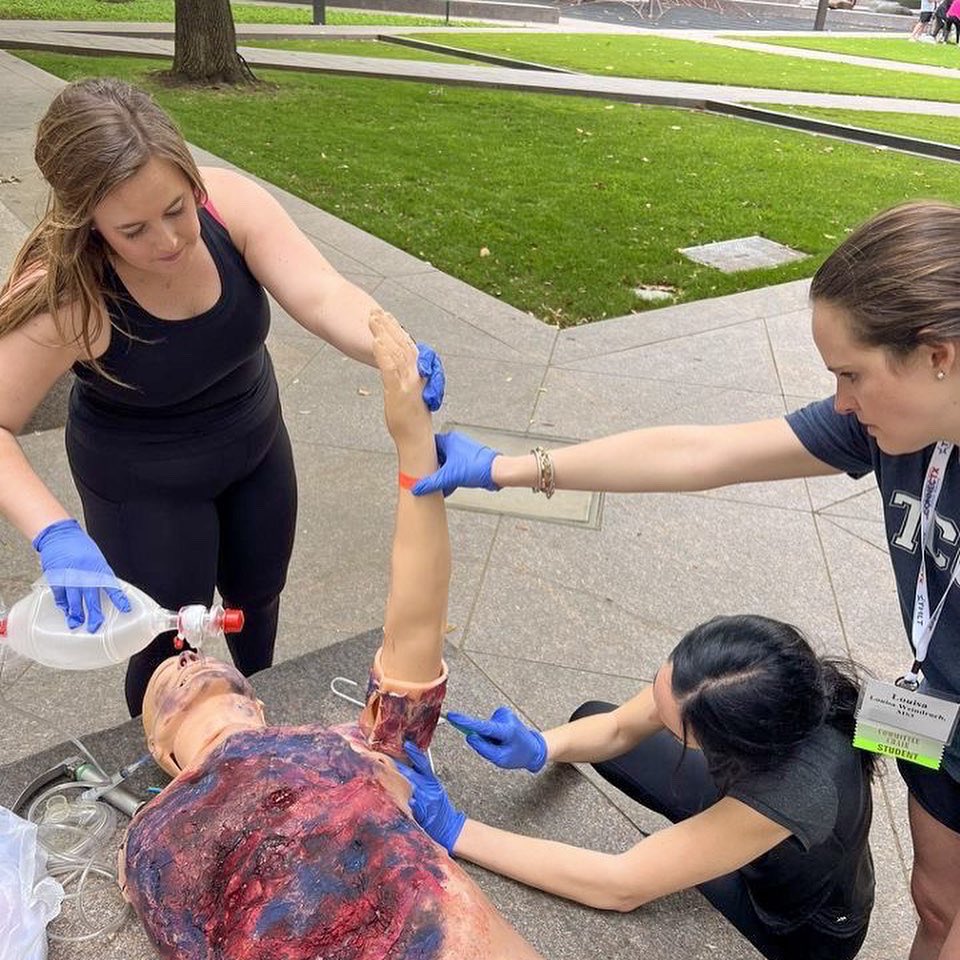 texACEPstudent's tweet photo. That’s a wrap on TCEP re-CONNECT 2022! What an amazing time networking, catching up with old friends, meeting new ones, and learning so much about all things EM! A special thank you to @EMedCoach and @hilaryfair for all of their efforts! https://t.co/HlMUK9SO30
