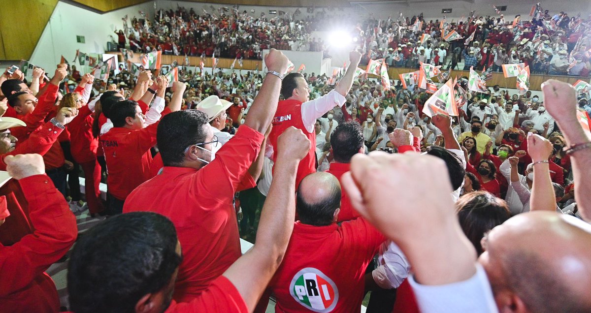 hermannlinden's tweet photo. @EVillegasV recibió el apoyo y respaldo de la militancia y estructura priísta de #Durango ante un abarrotado auditorio del @CDE_PRI_Durango el candidato expresó “es momento de demostrar la lealtad y la unidad entre el PRI y sus aliados” https://t.co/uQIhunkRny