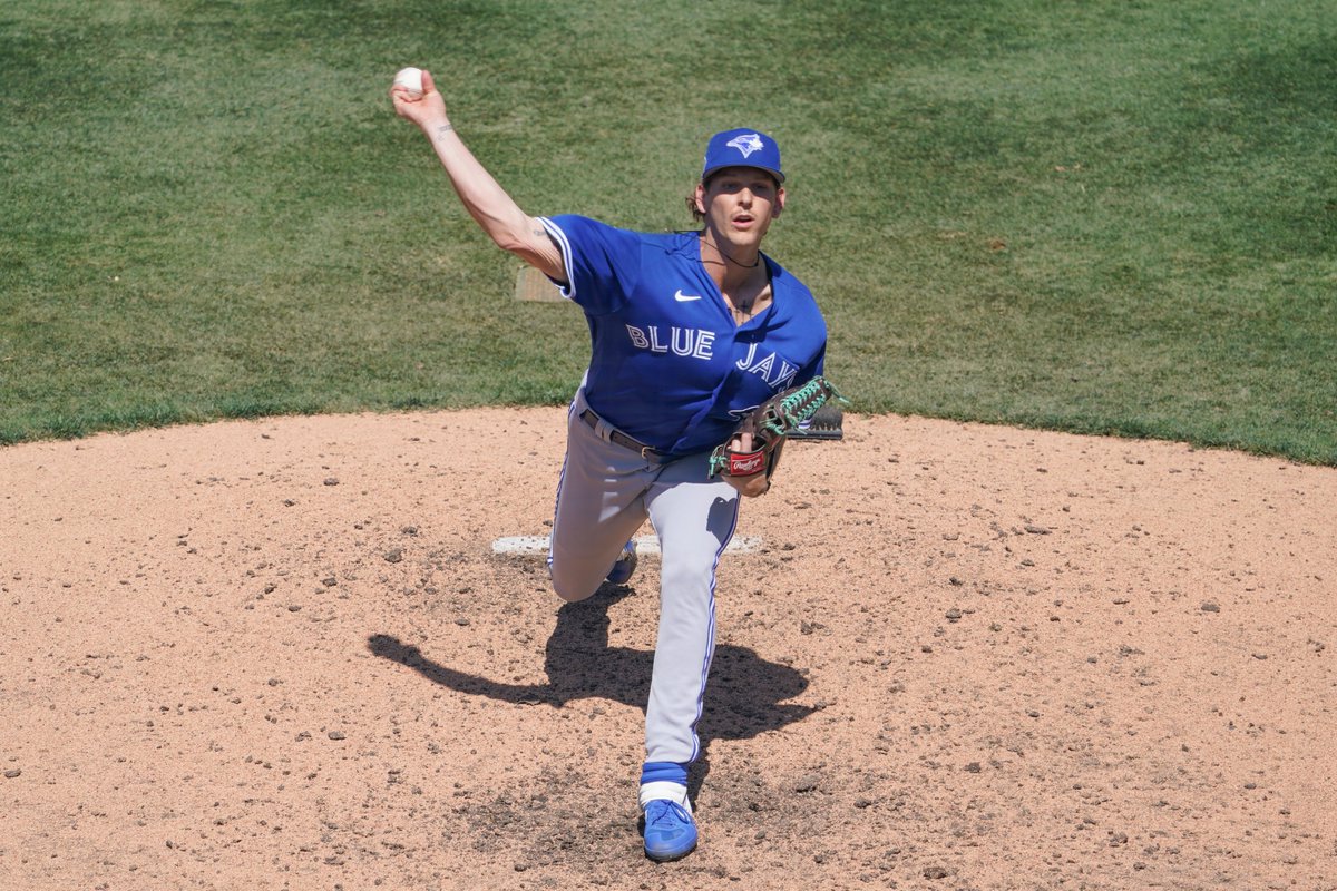 ROSTER MOVES: 

🔹 INF Cavan Biggio placed on COVID-related IL

🔹 We've recalled RHP Bowden Francis, who will wear number 59 and be active tonight
