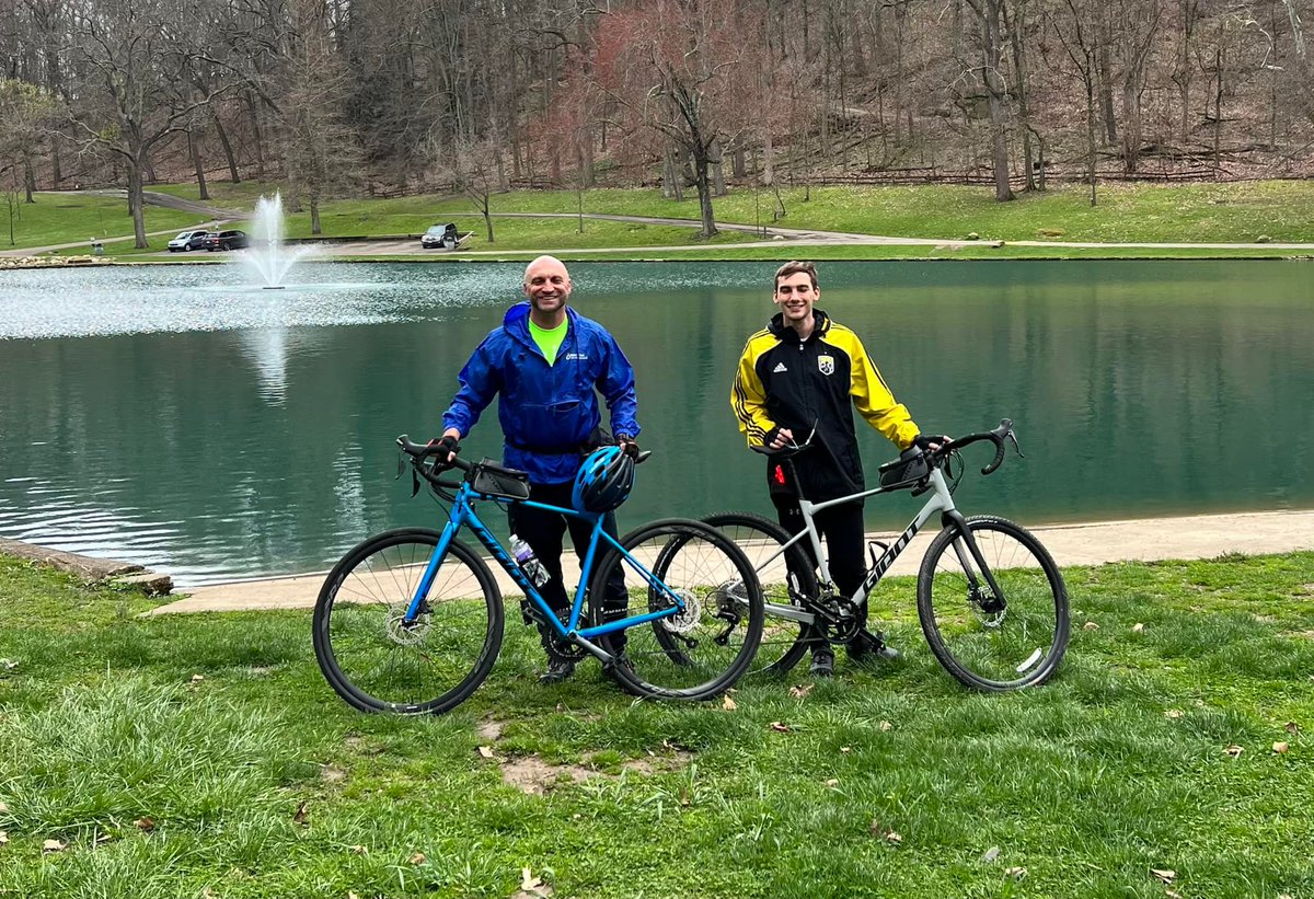 StarfishAssign's tweet photo. Our friend @ColumbusPolice Ofc James Poole is going on a cross-country bike ride with his son, Jonah, to benefit @FRBridge, trying to raise awareness of the mental health of first responders. Their first stop is our partner agency @GlendalePD. 

Read more: https://t.co/7hTKJBHqMG https://t.co/oWtwBwoYpJ