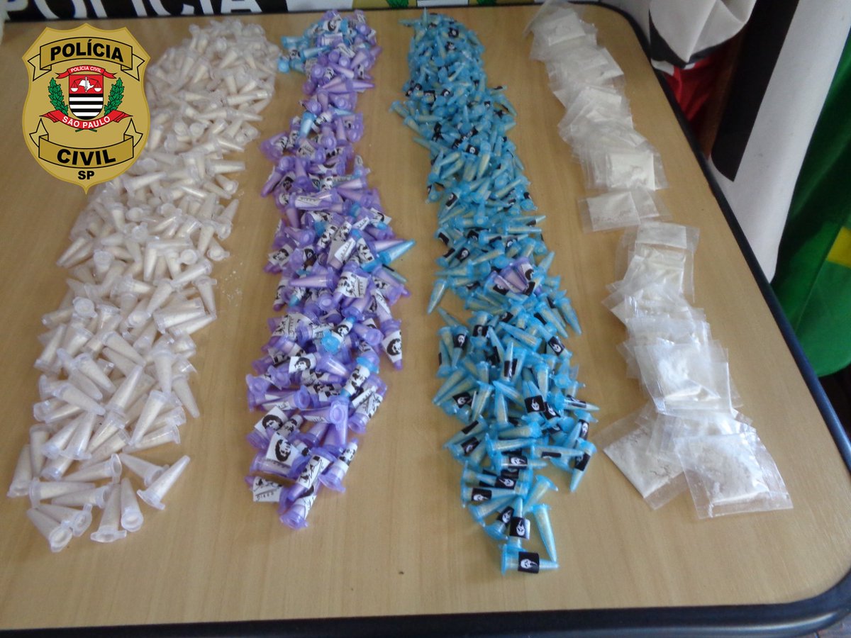 Policia_Civil's tweet photo. Polícia Civil de Registro prende casal com mais de 1.500 porções de drogas 

https://t.co/jcveS6gv7X

#Registro #Santos #LitoralSul #Deinter6 #Dise #Delegacia #pcsp https://t.co/uON2v9dBfX
