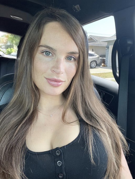 Come chat with me! Link in bio 🍑💦 https://t.co/W0tsN0TJpR<a href="/tag/tanlines"class="tags"><span>#tanlines</span></a>