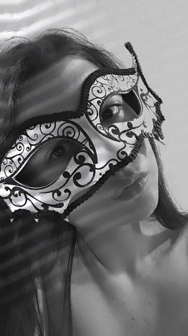 🎭 https://t.co/KgdteFiVeO<a href="/tag/selfie"class="tags"><span>#selfie</span></a><a href="/tag/beautiful"class="tags"><span>#beautiful</span></a><a href="/tag/legs"class="tags"><span>#legs</span></a><a href="/tag/facebook"class="tags"><span>#facebook</span></a><a href="/tag/iphone"class="tags"><span>#iphone</span></a><a href="/tag/skinnygirls"class="tags"><span>#skinnygirls</span></a>