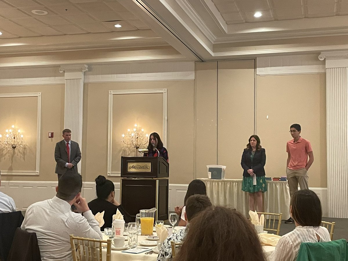 Courtney DeMent tweet media