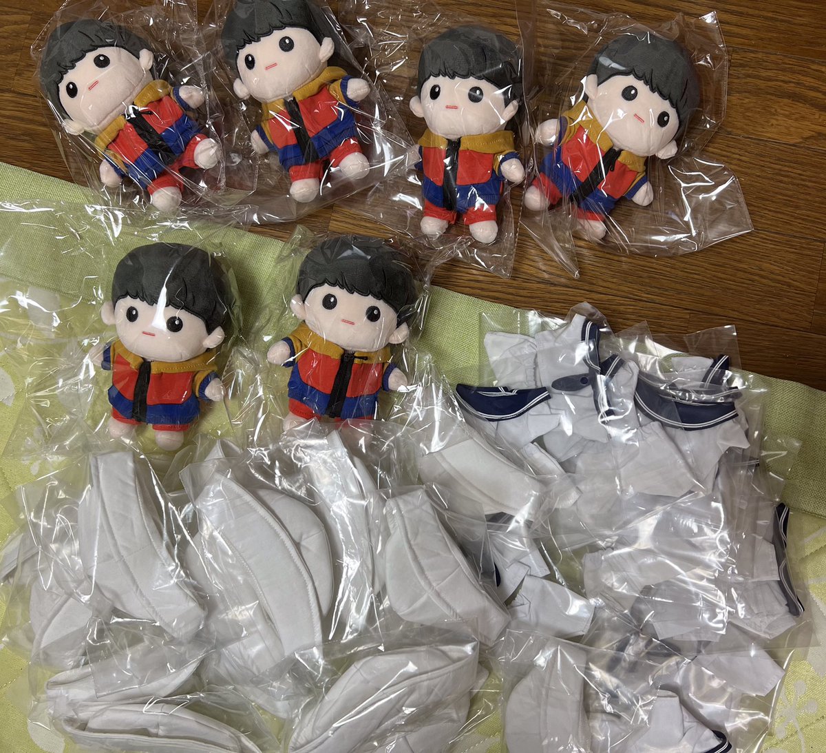 gori_yuri1988's tweet photo. 귀여운 내 15cm 돌 군복이 도착했습니다.  15cmseobok도 곧 모두의 집에 도착합니다.  @pocketboyf감사합니다 🙏🎈

박보검님의 부재중, 친구나 doll&amp;옷 등에 격려되어 치유되었습니다.  곧 맞이해 주셔서 감사합니다 🙇‍♀️❤️ https://t.co/nJo0pjDh0H