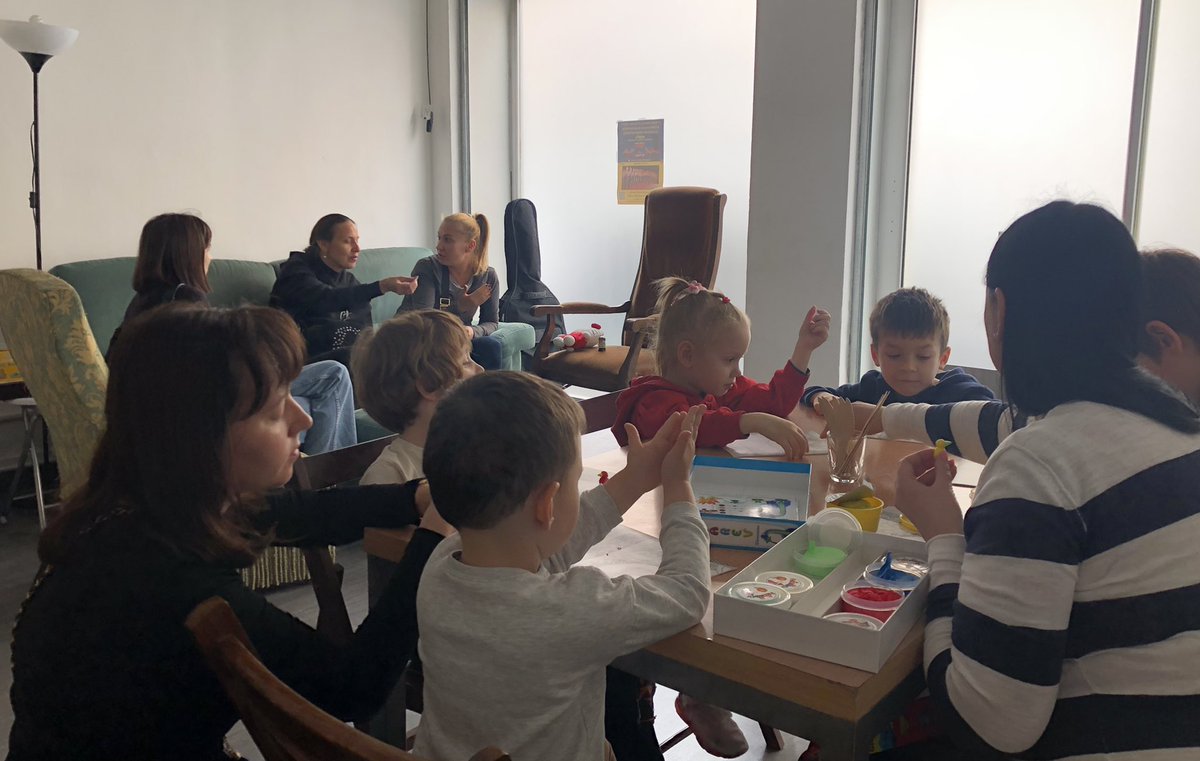 L’inauguration de la Maison de l’Ukraine #Domivka_Lyon aura lieu ce jeudi 28/04 au 26 rue Notre-Dame à Lyon 6e. Ce sera prioritairement un lieu de confort et de réconfort pour les réfugiés.
<a href="/Lyon_Ukraine/">Lyon-Ukraine</a> loue le local au <a href="/GrandLyonHab/">GrandLyon Habitat</a> avec un soutien de la <a href="/villedelyon/">Ville de Lyon</a> .