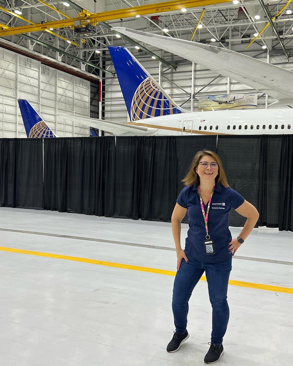KKira312's tweet photo. I’m a model you know what I mean &amp; I do my little walk in the hangar floor. What it takes to get a semi decent picture! But for real, 4 conferences 4 cities done! Mission accomplished! I can breathe again. #iad #airplanes #workfun @united #techops #unitedtechops #techopsrocks👍 https://t.co/ONrk1ZoTHG