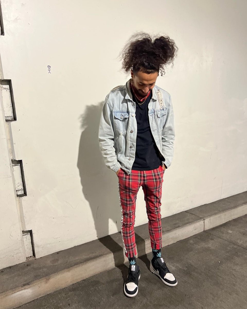 LilsmoothYT's tweet photo. Enjoying life on my 25th Birthday https://t.co/edlU1tNkHD