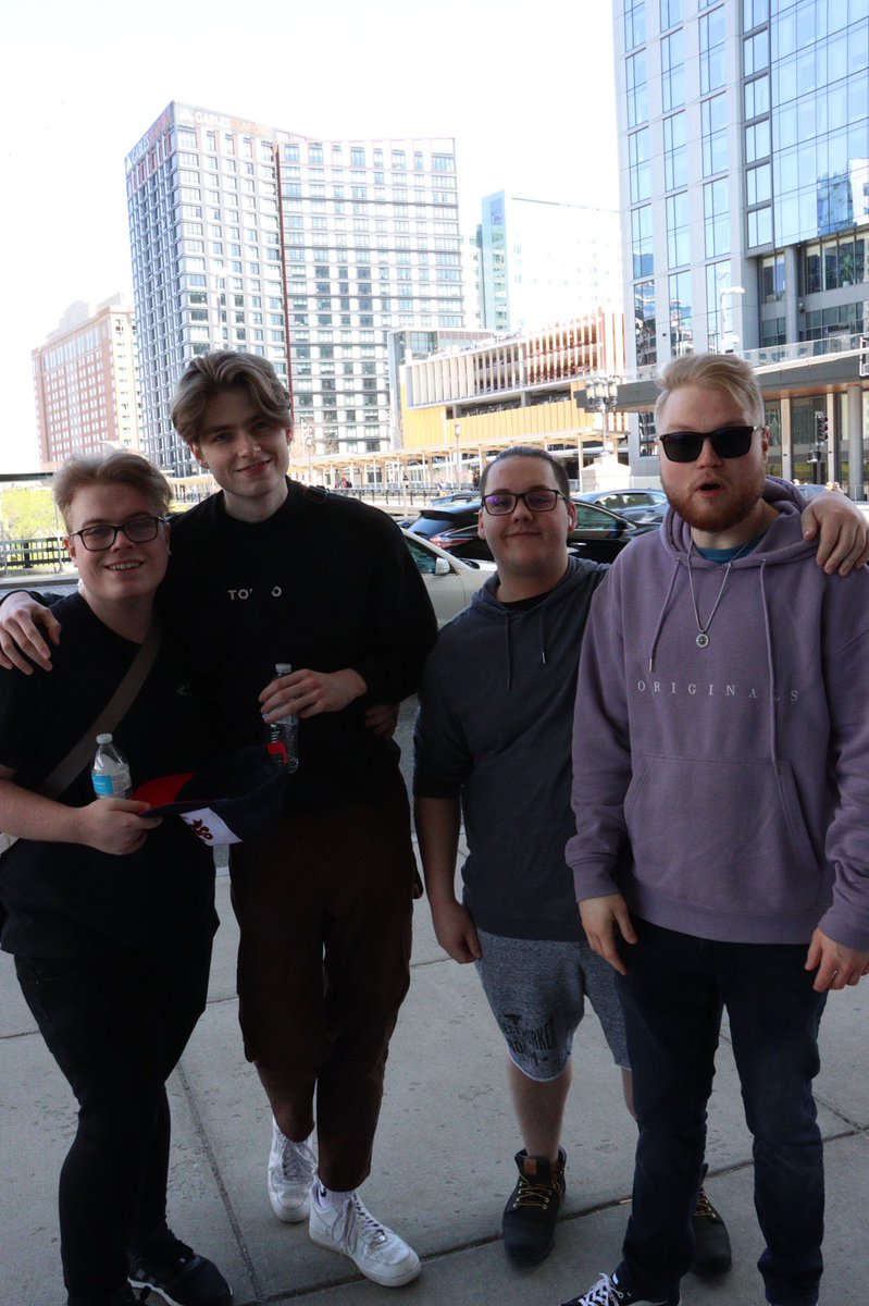 SimpleRobinson™ tweet media