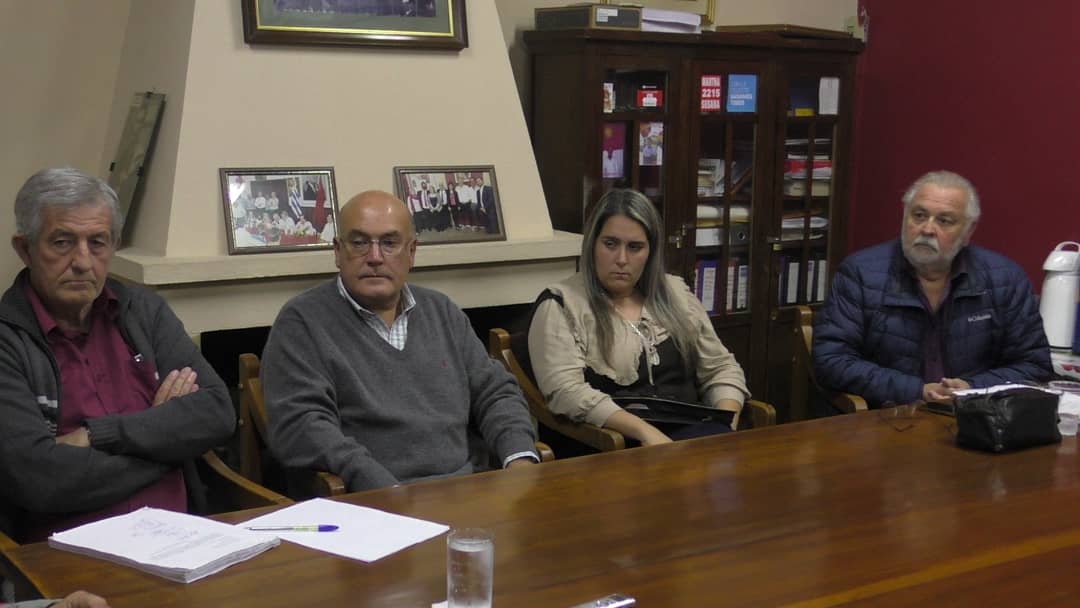 La Comisión de Agro e Industria y Bienestar Animal de la Junta Departamental de Tacuarembó, recibió al diputado de Cabildo Abierto, Dr. Rafael Menéndez, en el marco de un anteproyecto de decreto referente a la aplicación de la Ley Nº 18.471 de Tenencia Responsable de Animales.