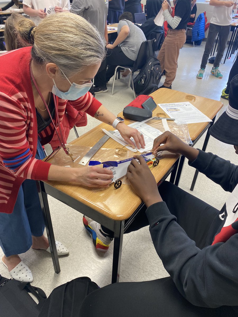 S’s <a href="/StSimonStockDP/">St. Simon Stock</a> explored potential careers in the #skilledtrades today thanks to <a href="/Mrs_Lillicrop/">Mrs Lillicrop</a>! S’s had so much fun building and testing out their cars. <a href="/DPOYAP/">DUFFERIN-PEEL OYAP</a> #DpExperiential