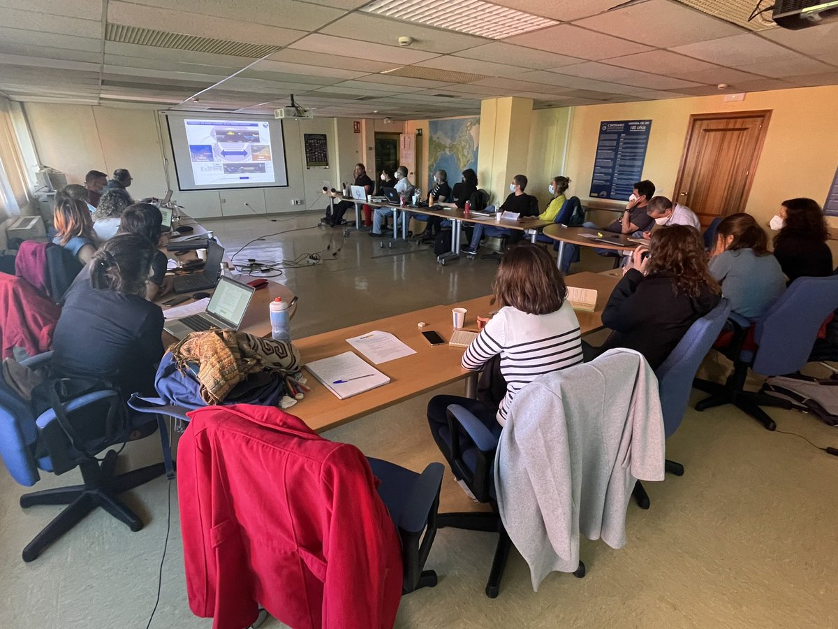 bio_aguamarina's tweet photo. Comienza Taller de Hábitats Circalitorales y Batiales en el marco de las Estrategias Marinas @IEOoceanografia con compis del @IEO_Canarias @IEOMurcia @IEO_Cadiz @IEO_Santander @ieo_baleares e @IEO_Malaga @CSIC https://t.co/HBc0p0f11J