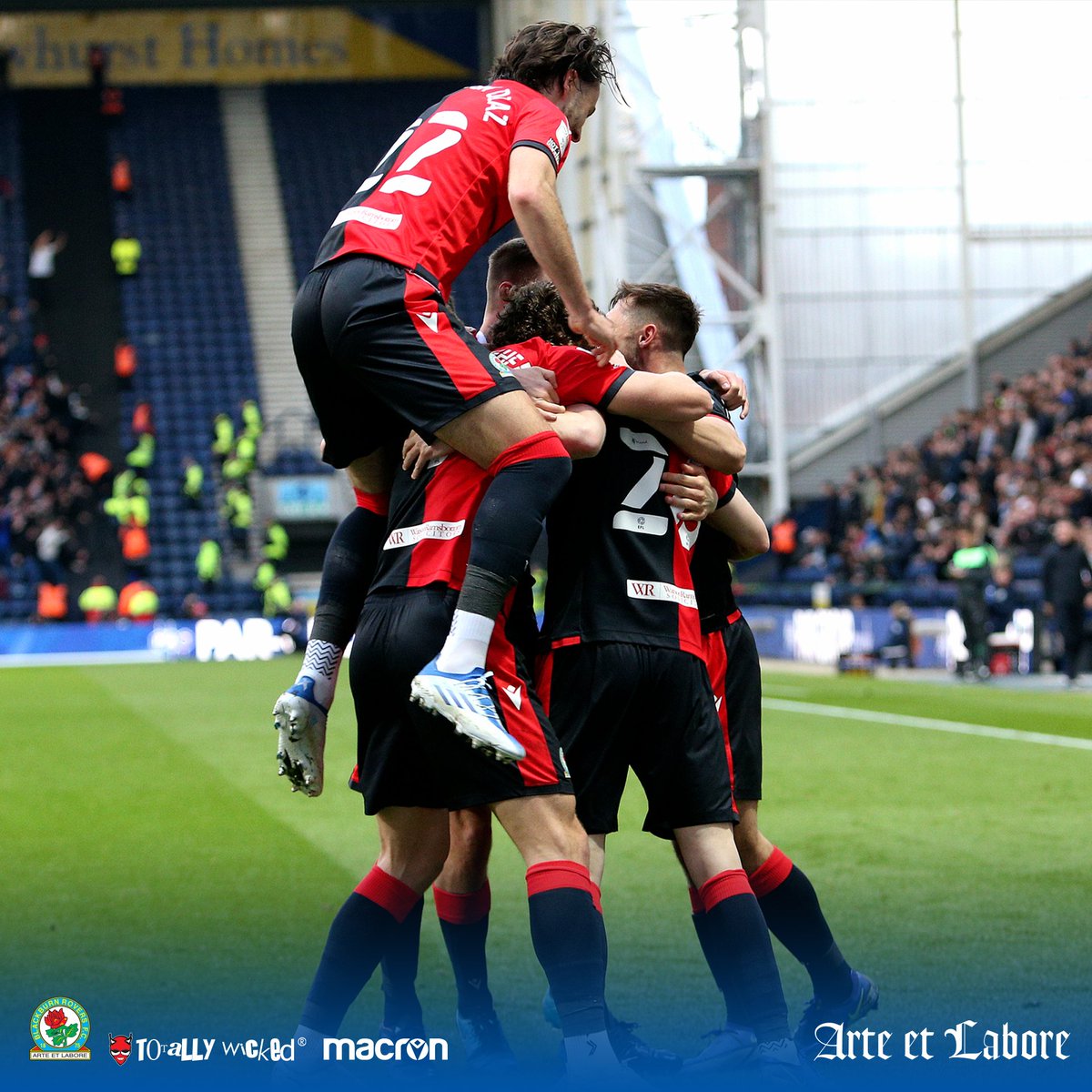Rovers's tweet photo. Good morning, #Rovers fans! 😀

🔵⚪️ https://t.co/Ai55ln97gI