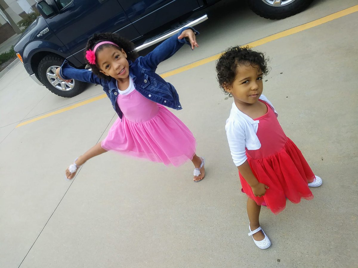 BigRighteous's tweet photo. 1 of my favorite pics of my girls. #PureAttitude https://t.co/NLWYLt9NPA