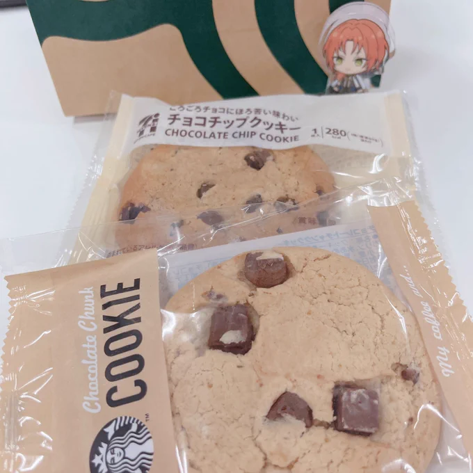 今日は食べ比べする🍪🍪 