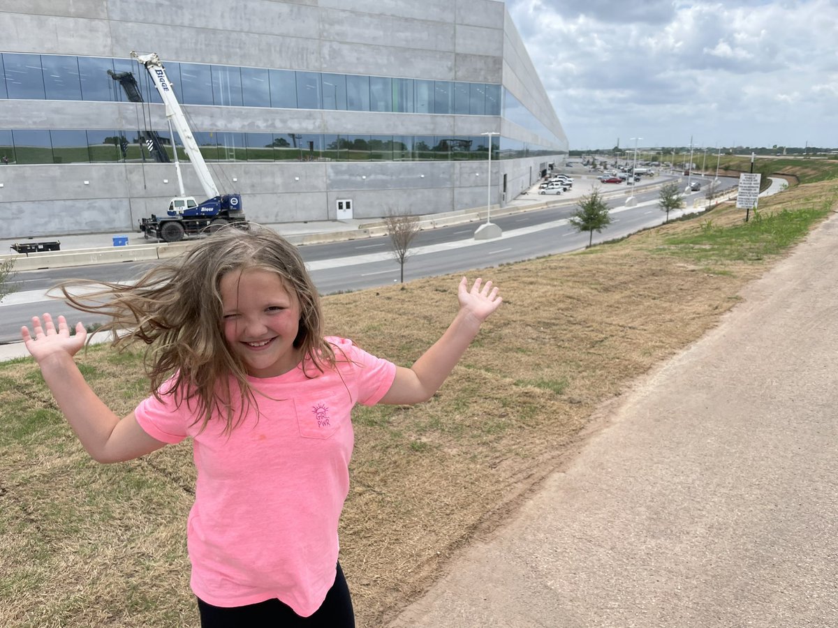 wattsupstacy's tweet photo. Took my youngest to see where I work. Petty cool to get to work for @Tesla and share that with my girls! #GirlsInSTEM https://t.co/4B2qSHH7SO