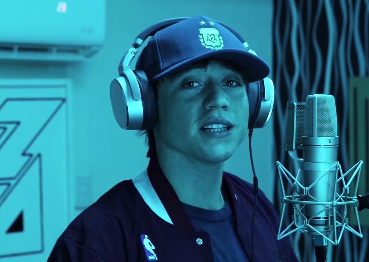 Paulo: ya está amigo cuántos detalles querés agregarle?

Biza: mmm pongamos el aire a 23°C