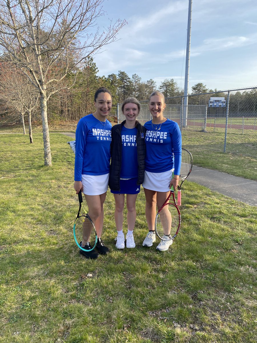 PurdyAphrodite's tweet photo. This young tennis squad …grows stronger every day …. Congrats Rockland with the 3-2 tally .  Rock solid singles play/win  by Henley . 1st varsity win by #2 doubles https://t.co/GphsPk3zXh and G. Dion . Impressive/resilient performance by J. Hughes in singles despite 3 set loss https://t.co/GN2EC9FNGk
