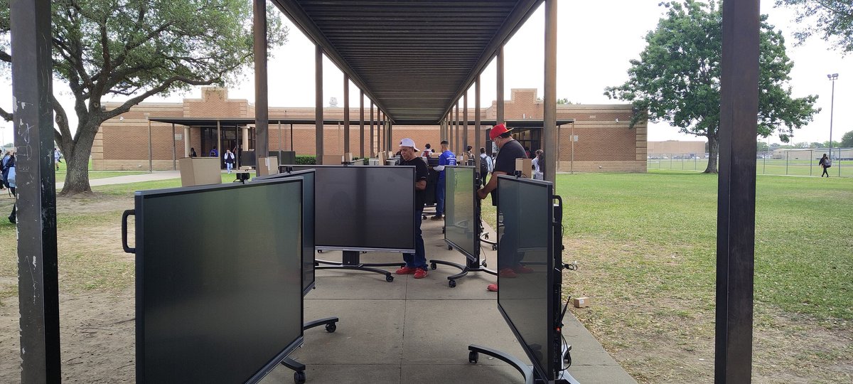 GAllen_Prime's tweet image. Another @AliefISD campus is getting their @GetClearTouch  #interactive panels! @ElsikHighSchool
#getcleartouch #interactdifferently #primesystems #whitegloveservice #partnership @PrimeSystemsUS