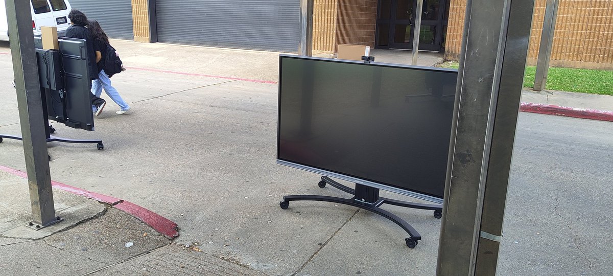 GAllen_Prime's tweet image. Another @AliefISD campus is getting their @GetClearTouch  #interactive panels! @ElsikHighSchool
#getcleartouch #interactdifferently #primesystems #whitegloveservice #partnership @PrimeSystemsUS