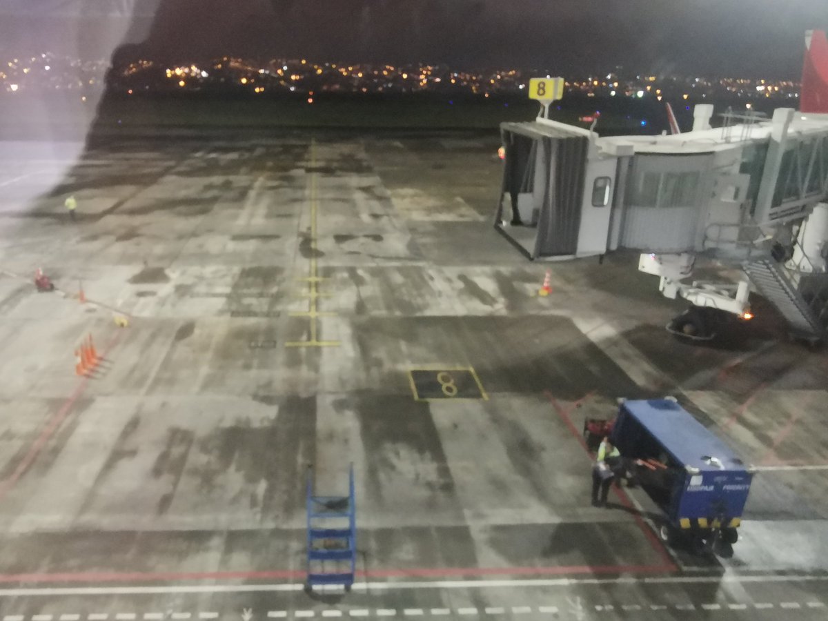 m1gu3lang's tweet photo. Flying back home✈️✈️✈️

Let's go!! 🔥🔥

We continue to work for @FlightOfLegends Community

#WAGMI #Avalanche
#avax #NFTCommunity #NFTs https://t.co/KXGB7uUbdY