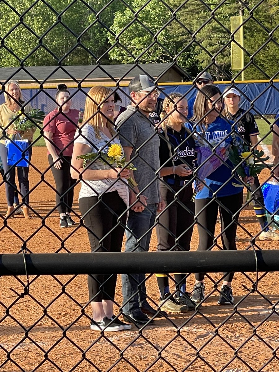 beccalong21's tweet photo. Senior night for FMHS softball. So excited to come watch my girl Trinity. She is an awesome young lady. ⁦@tegacaytitans⁩ ⁦@brigitteawagner⁩ ⁦@TCESLeadTeacher⁩ ⁦@FortMillSD⁩ https://t.co/36L6kewsgj